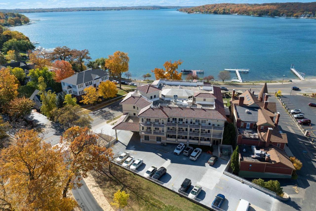 Bella Vista Suites Lake Geneva Exterior photo