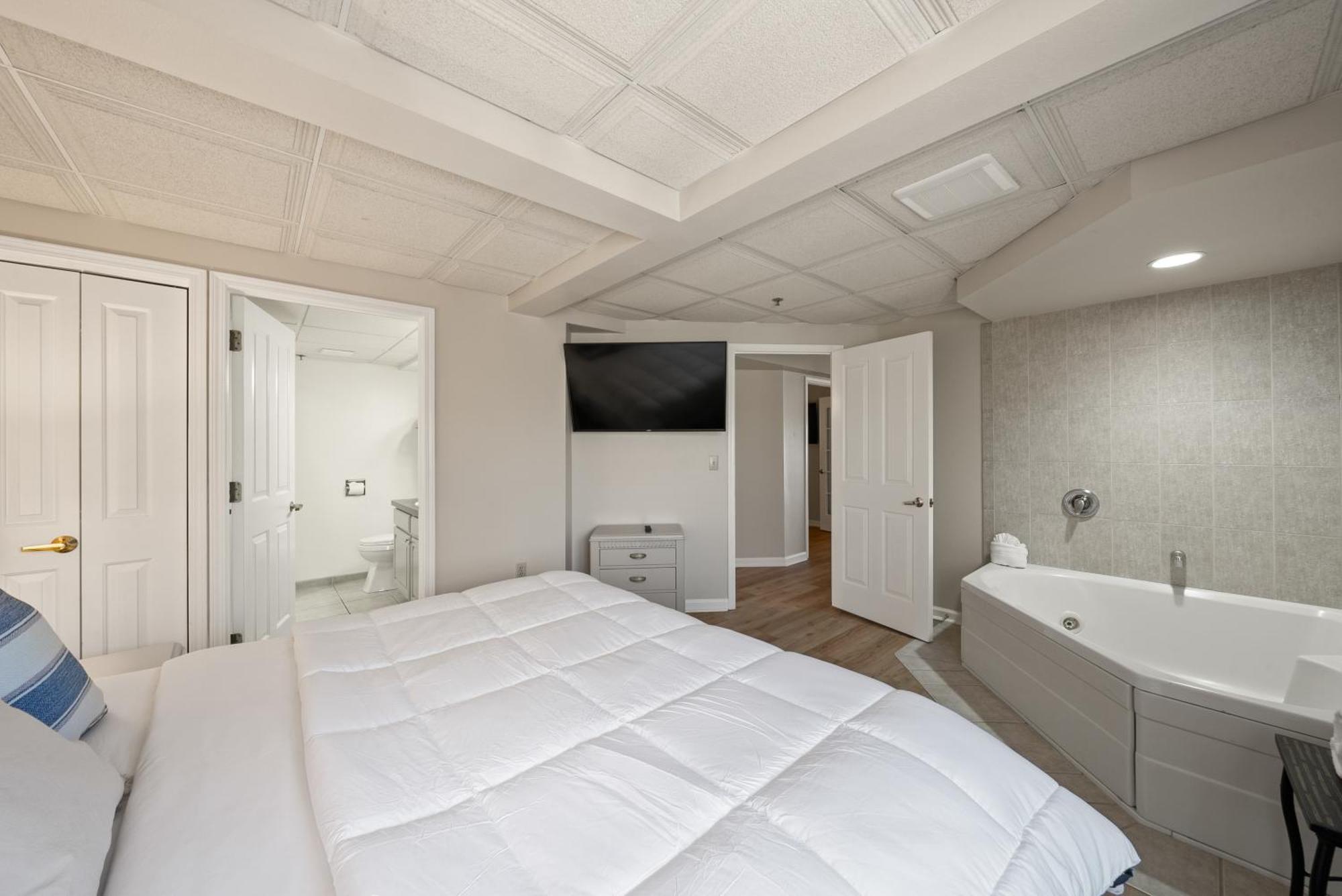 Bella Vista Suites Lake Geneva Exterior photo
